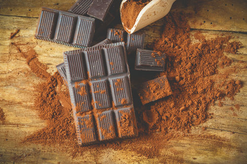ビター系チョコレートにはスモーキーなウイスキーがフィット