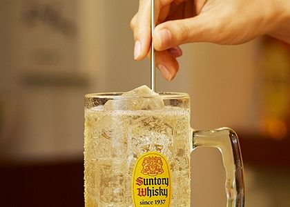 ウイスキーの定番「角瓶」の歴史と人気の秘密
