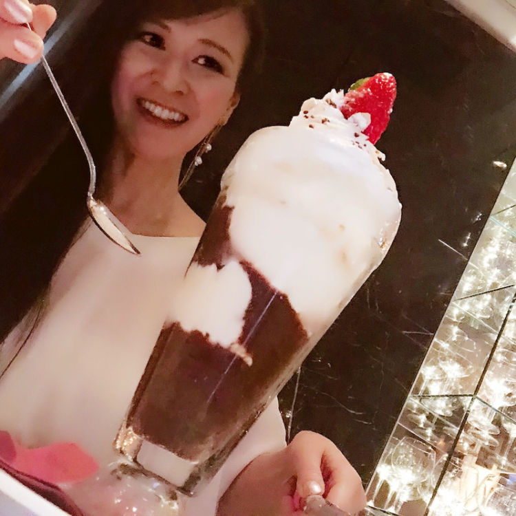 駅近で落ち着いた雰囲気の店内、豪快なメニュースタイルに丁寧なワイン選び。いろいろなニーズに応えていただけそう!