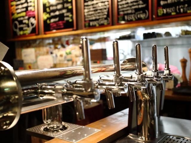 明石麦酒工房「時」ではさまざまな地ビールが味わえる