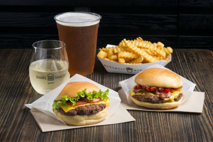 NY発ハンバーガーレストラン「Shake Shack 京都店」でオリジナルビールを堪能!