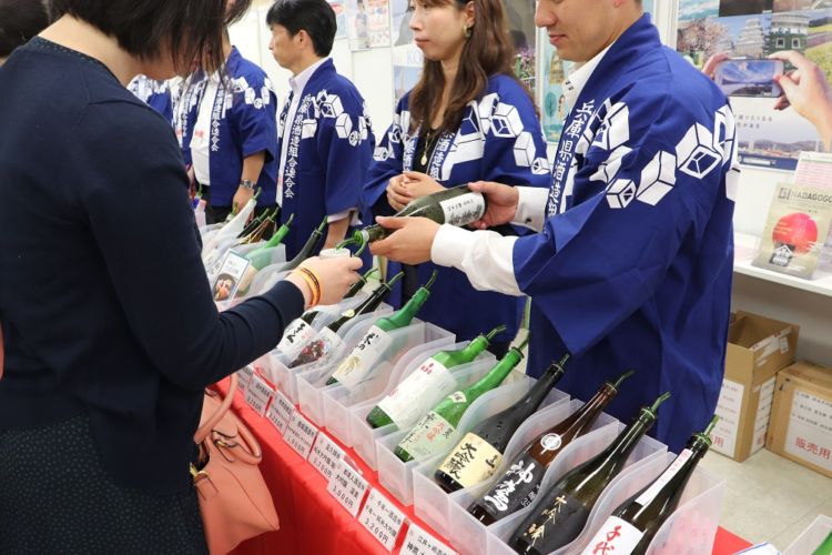 日本酒フェアは二つのイベントがたのしめる