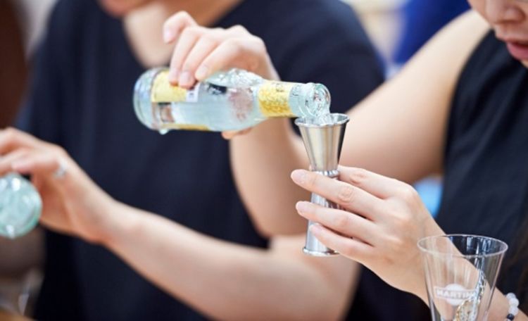 職場が一流バーになる「職BAR PROGRAM」