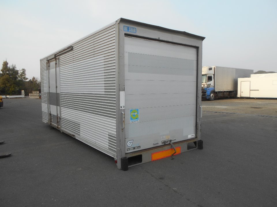 荷箱(アルミ) 外寸:256×224×587cm