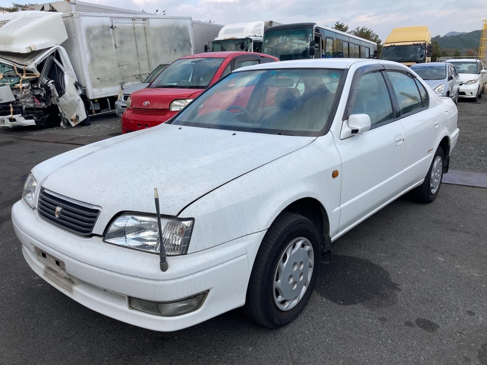 Toyota camry sv43
