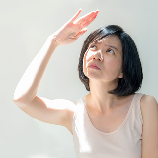 紫外線が引き起こすたるみのメカニズム