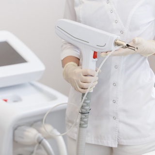 シミ治療レーザーの種類と効果について