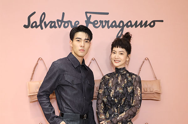  Ferragamo 2020秋冬男女系列發表會，女神曾之喬搭擋新人陳昊森現身示範！