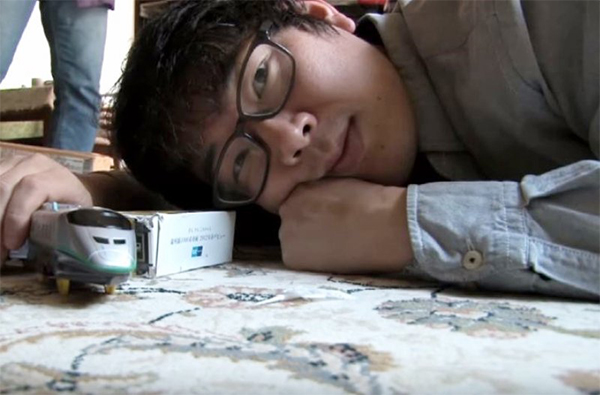 把恥辱變成逆轉契機！40歲「啃老族」佐藤寬朗自拍「魯蛇人生」竟然得大獎！