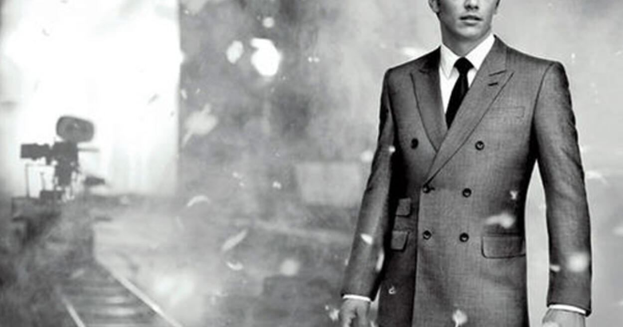 GUCCI、GIVENCHY、PAUL SMITH不老派「雙排扣西裝」現正夯
