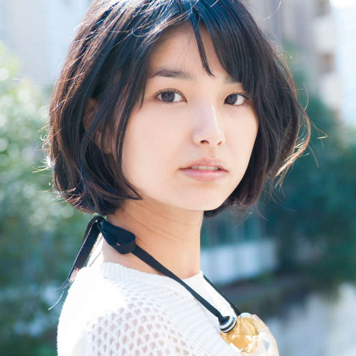 Actress Ten Carat