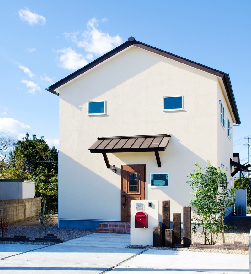塗り壁素材を使用した外壁例