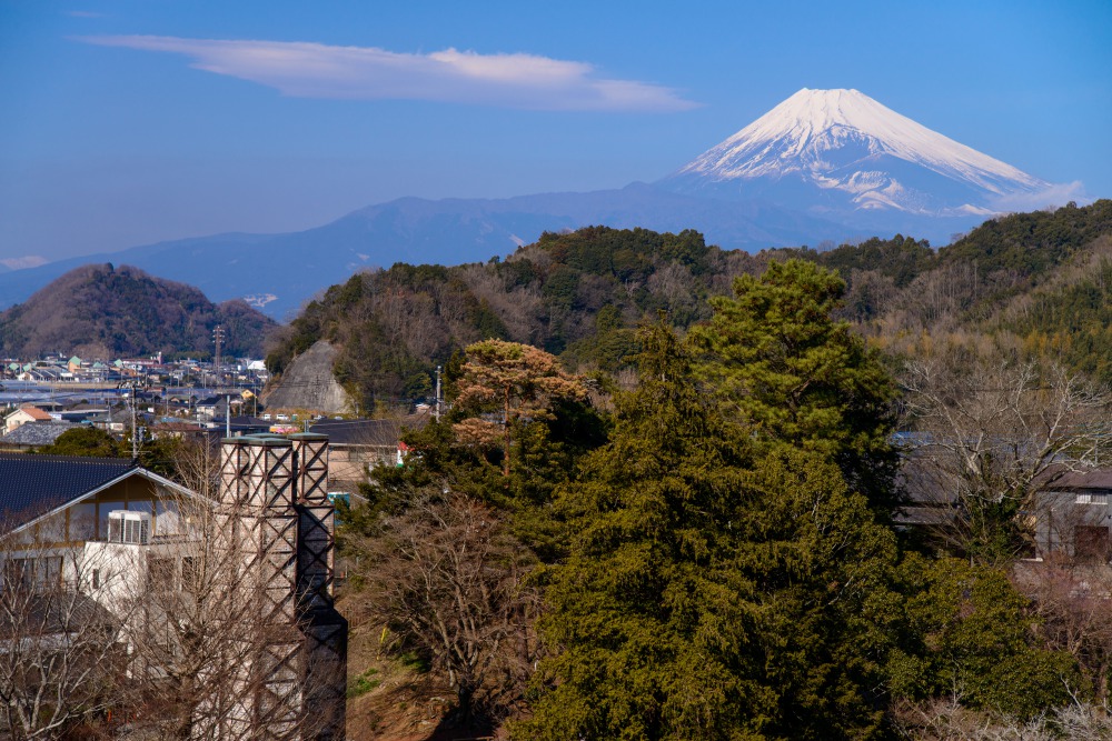 Nirayama-Reverberatory-Furnace-Mt-Fuji