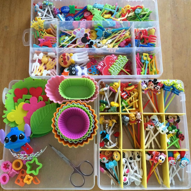 Kyaraben tools such as picks and cups laid out