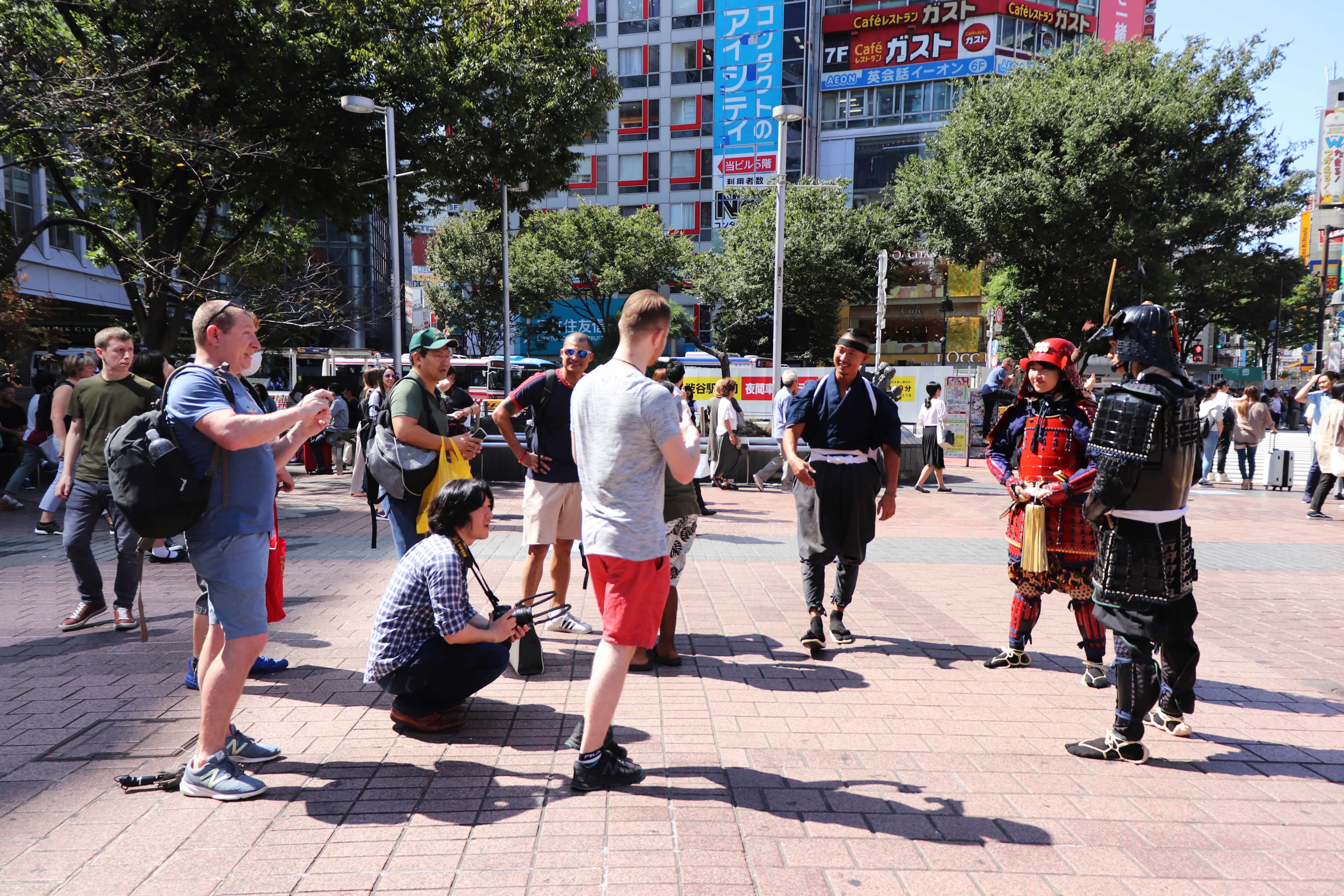 photos with tourists