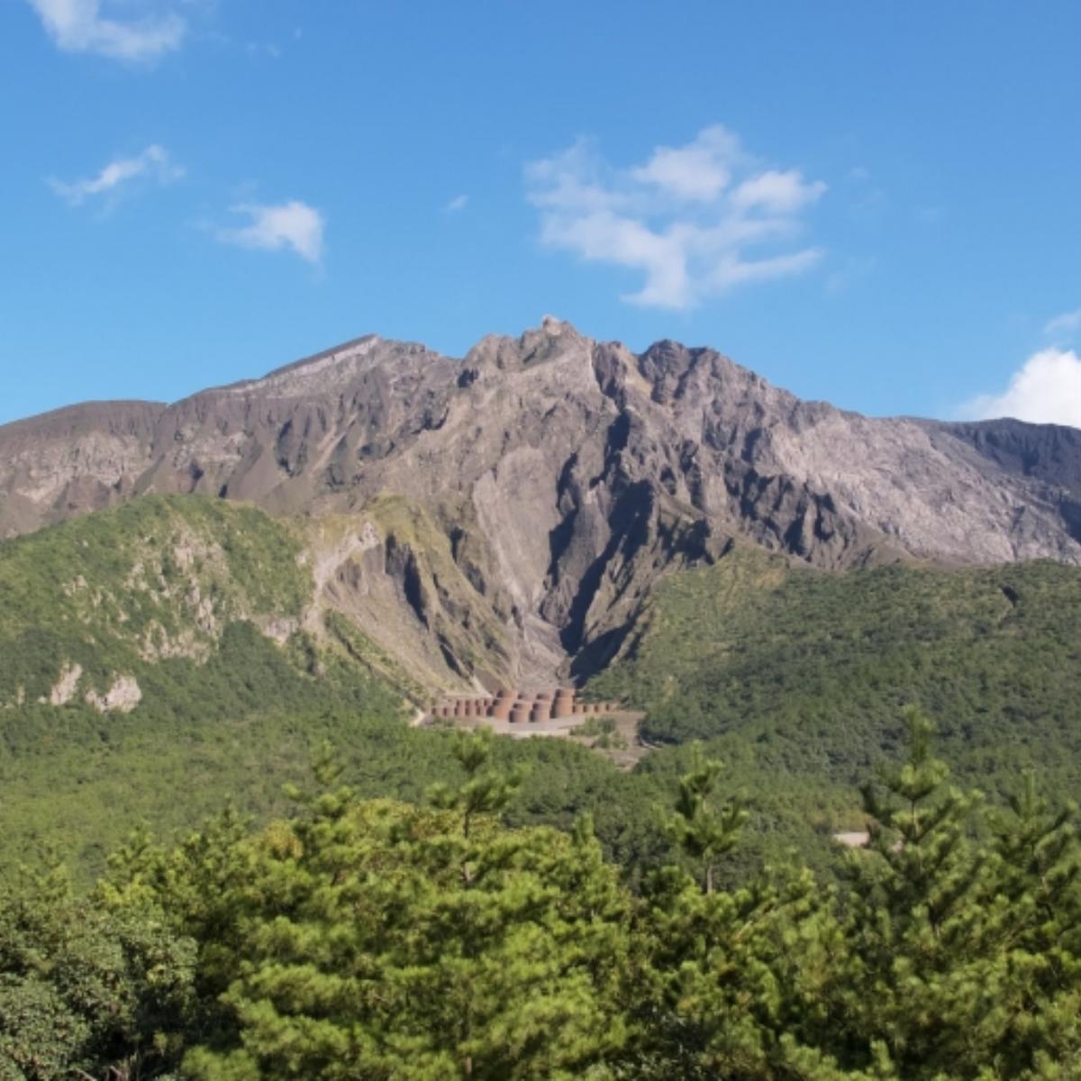 噴煙たなびく【桜島】で地球の息吹を体感｜THE GATE｜日本の旅行観光
