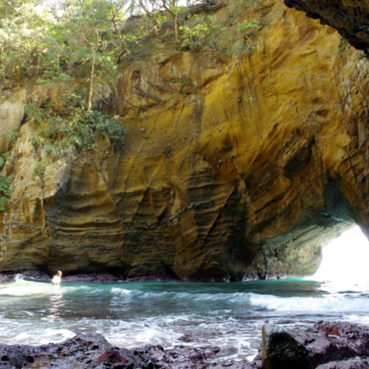 ハートに見える 龍宮窟 は愛のパワースポット The Gate 日本の旅行観光マガジン 観光旅行情報掲載