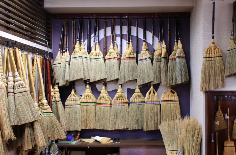 Shirokiya Denbei Brooms