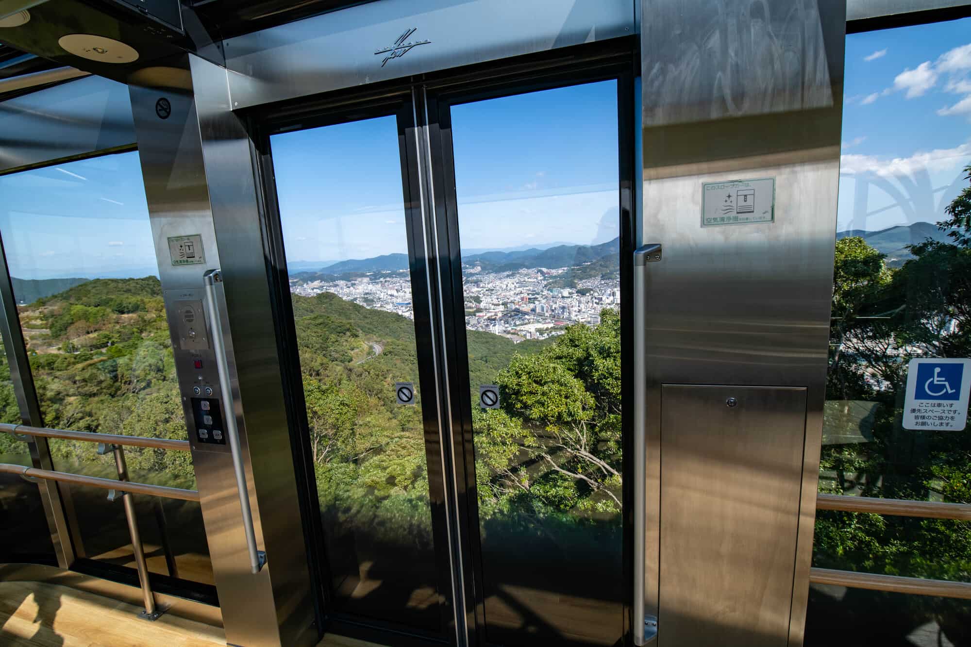 稲佐山 長崎1000万ドルの夜景を見に行こう The Gate 日本の旅行観光マガジン 観光旅行情報掲載