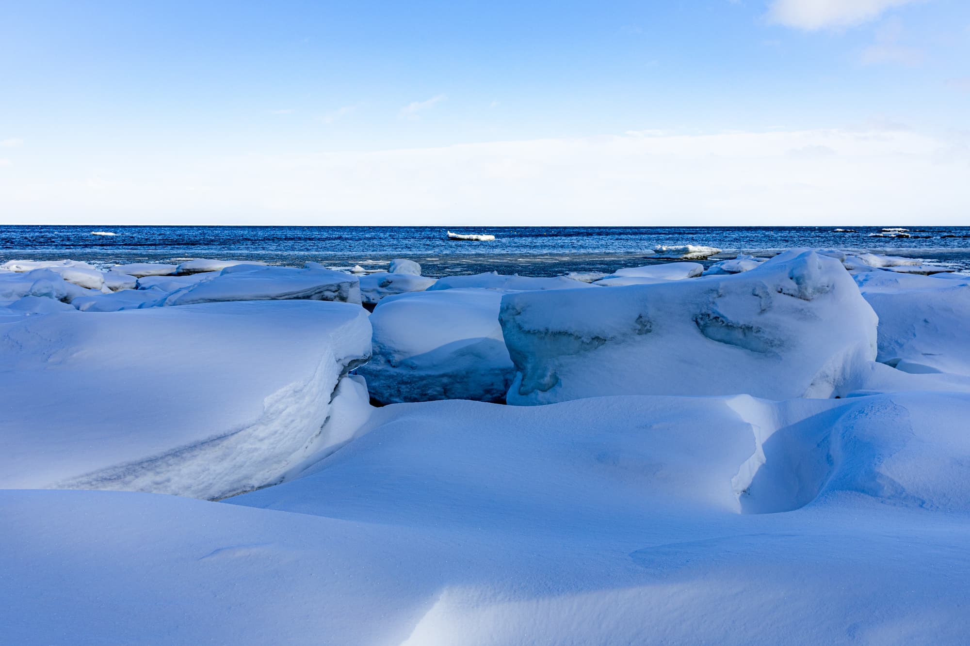 北海道の 流氷 はどこから来るの 海に浮かぶ氷の塊の神秘に迫る The Gate 日本の旅行観光マガジン 観光旅行情報掲載 北海道の 流氷 はどこから来るの 海に浮かぶ氷の塊の神秘に迫る The Gate 日本の旅行観光マガジン 観光旅行情報掲載