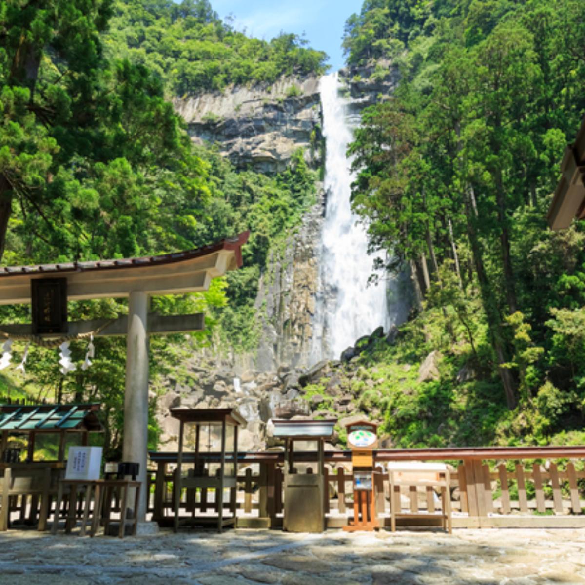 世界遺産】那智の滝とは？熊野古道から行く観光ルートを解説！｜THE