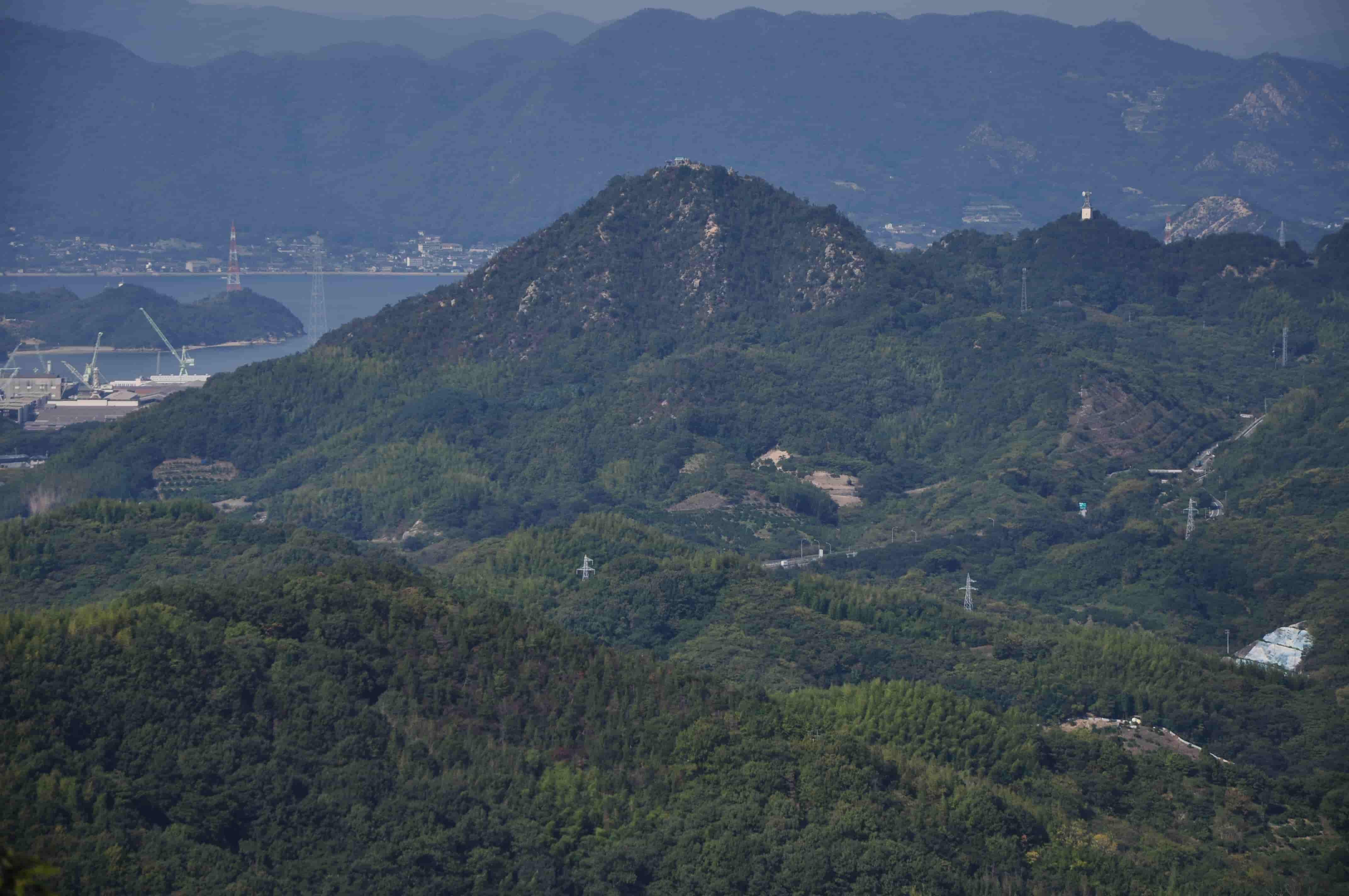 白滝山全景
