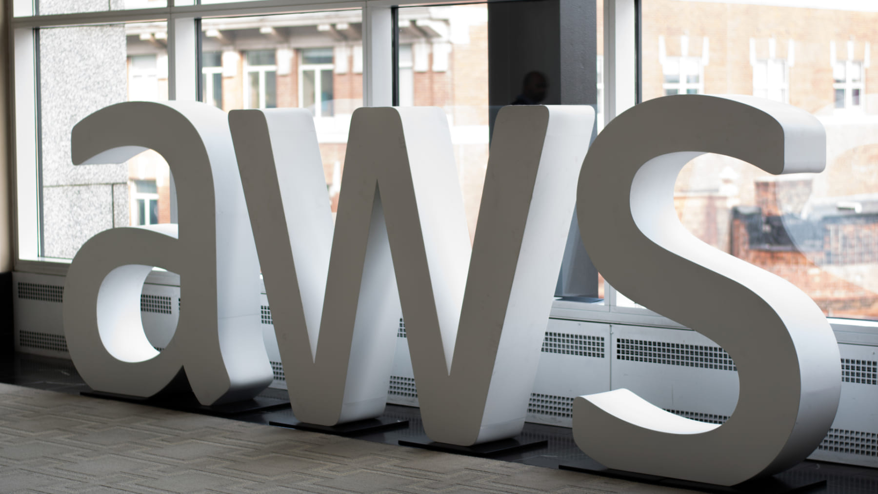 アマゾン開発の独自ブロックチェーン、AWSクラウドでサポート開始