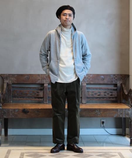 大人向けのパーカーコーデのコツとは 大人っぽい印象になるコツを紹介 オリジナルtシャツプリントtmix 大人向けのパーカーコーデのコツとは 大人っぽい印象になるコツを紹介 オリジナルtシャツプリントtmix