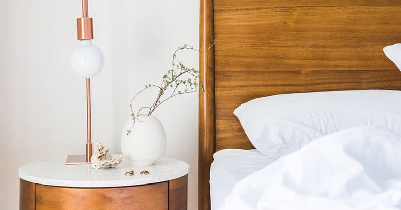 気軽に使えるベッド周りの便利グッズと収納アイデアを紹介 オリジナルtシャツプリントtmix