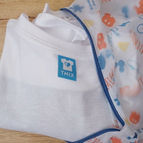2.Tシャツをネットに入れる