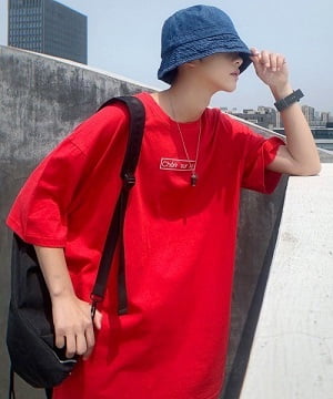 ビッグシルエット・オーバーサイズTシャツ