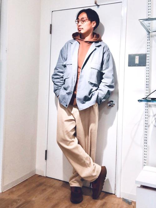 大人向けのパーカーコーデのコツとは 大人っぽい印象になるコツを紹介 オリジナルtシャツプリントtmix