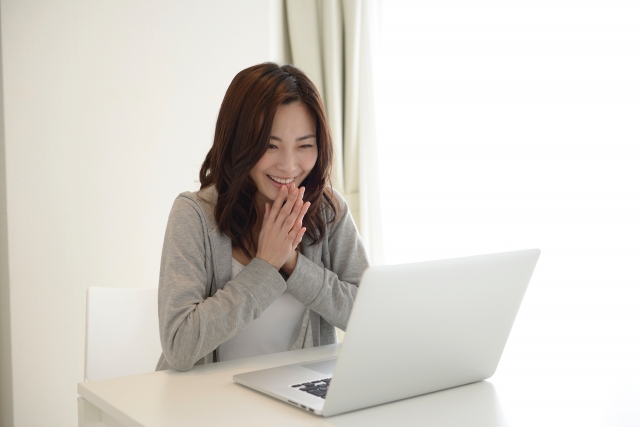 オリジナルパーカーを激安価格で手頃に作るには?