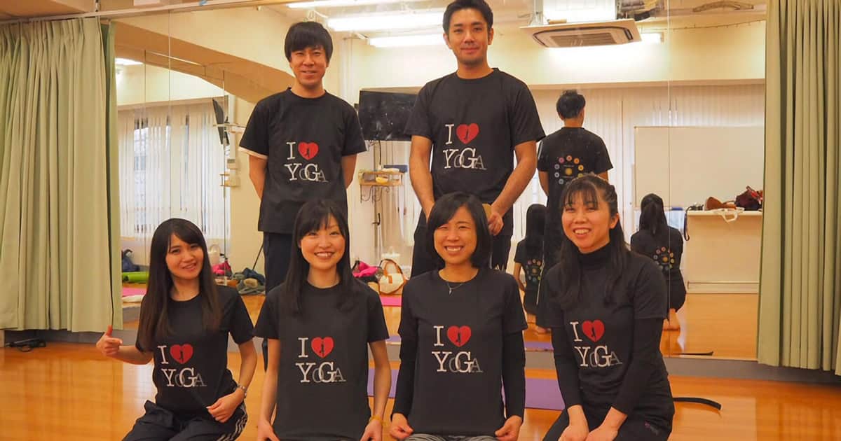 ヨガクラス2周年記念のヨガウェアをオリジナルTシャツで!│オリジナルTシャツ作成の事例紹介