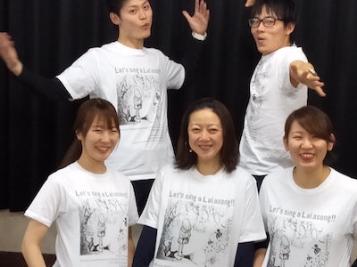 10代・女性・劇団大阪ララソングさんのオリジナルプリント作成事例丨オリジナルTシャツTMIX