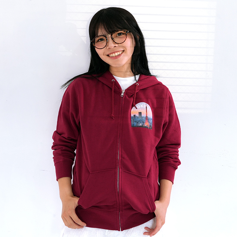 モデル：BERRY／身長148cm／バーガンディ／Sサイズ着用