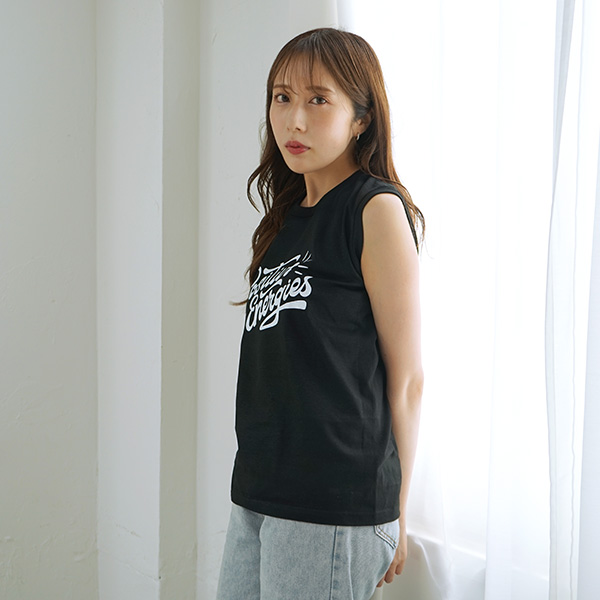 モデル：MOCA　身長162㎝／Mサイズ着用