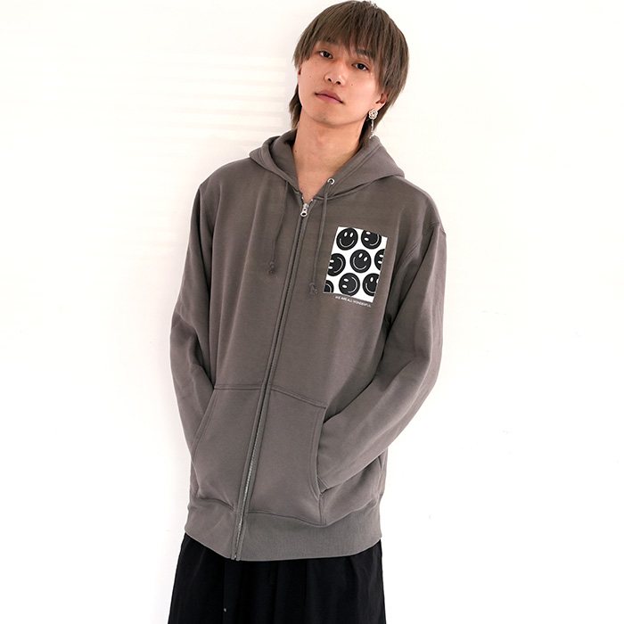モデル：一ノ瀬しろ／身長178cm／XLサイズ／セメント着用