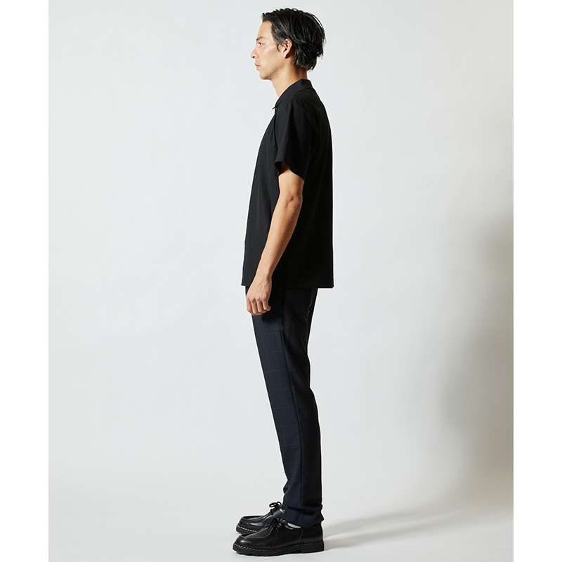 横│モデル身長：182cm/ ブラック/ Lサイズ着用