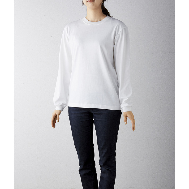 女性モデル:165cm、Sサイズ、ホワイト着用