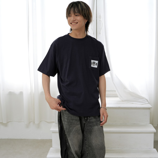 モデル：一ノ瀬しろ／身長178cm／XLサイズ／ネイビー着用