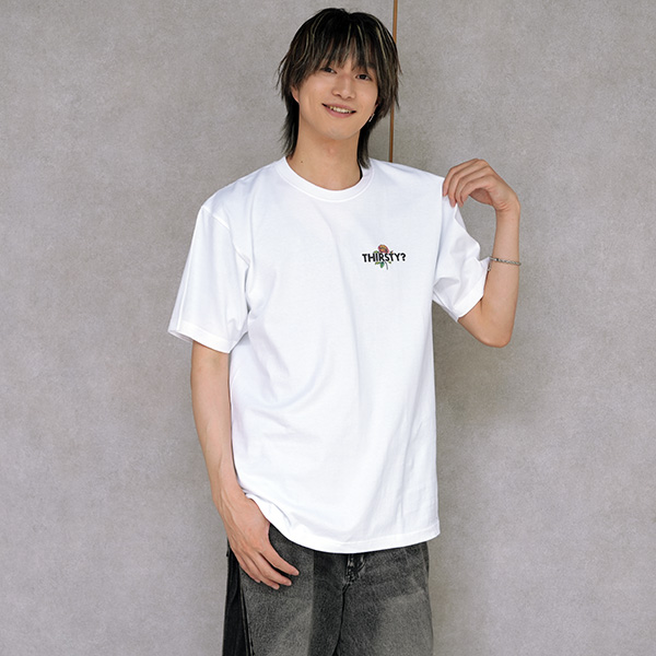 モデル：一ノ瀬しろ／身長178cm／XLサイズ／ホワイト着用