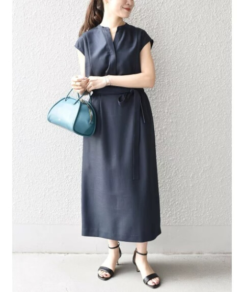 ネイビーに似合う色って結局どれ 季節別おすすめネイビーコーデをたっぷり紹介 Torothy トロシー