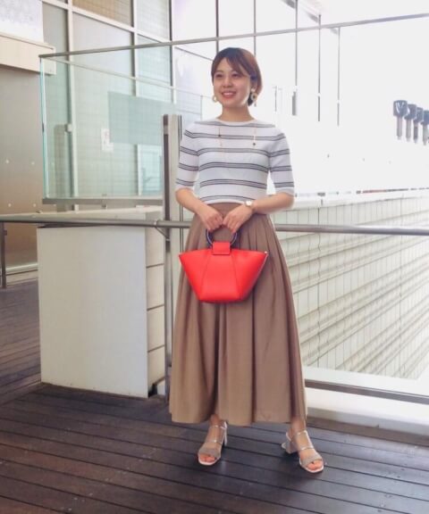 女性らしいフォルムが人気の ボートネック おすすめアイテム コーデを紹介 Torothy トロシー