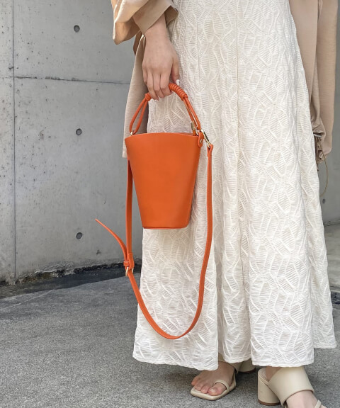 差し色とはどんな意味 差し色におすすめのアイテムの選び方や組み合わせを紹介 Torothy トロシー