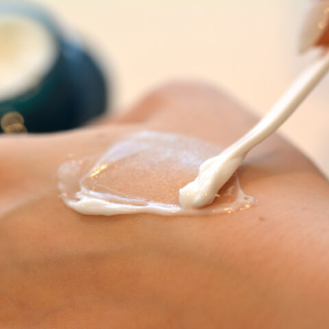 22年最新版 アイクリームのおすすめ人気21選 プチプラからデパコス 肌悩みに合わせたアイテムまで一挙紹介 Torothy トロシー