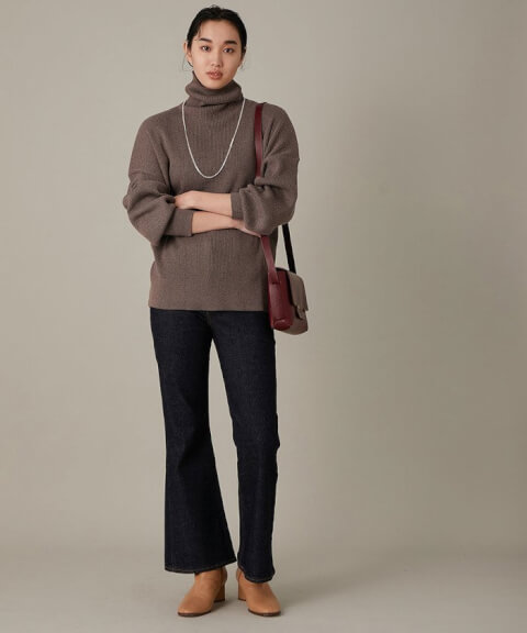 ネイビーに似合う色って結局どれ 季節別おすすめネイビーコーデをたっぷり紹介 Torothy トロシー