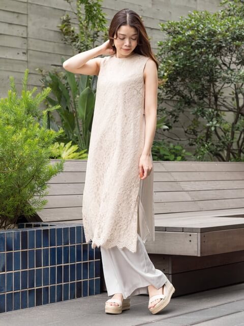 どう着るのが正解 レースワンピース をおしゃれに着こなすコツやポイントを紹介 Torothy トロシー