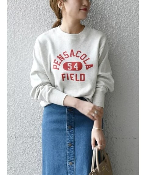 スウェットをおしゃれに着こなすコツは トレーナー パーカーとの違いも解説 Torothy トロシー