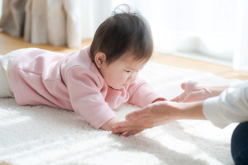 ハイハイしなくても気にしすぎる必要はない